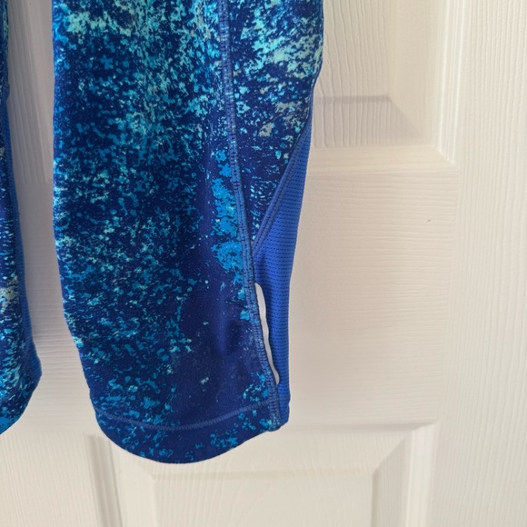 Athleta Splatter Be Free Knicker Crop Leggings Blue print size X-Small cropped - Picture 4 of 8